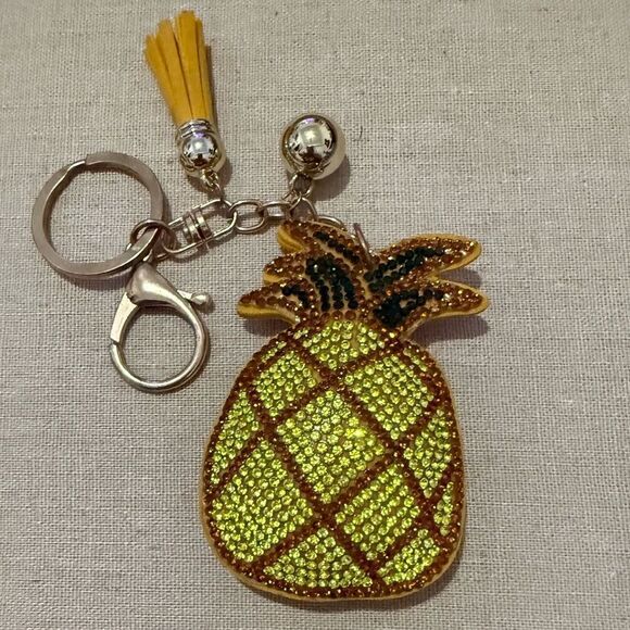 Sparkly Pineapple Keychain with Tassel & Bell Charm – Fun Summer Bag Accessory - Picture 11 of 14